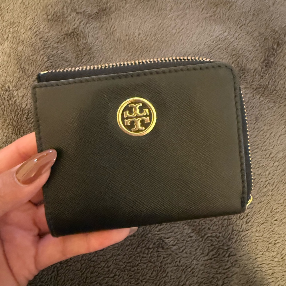 Tory Burch Key Ring Wallet - black